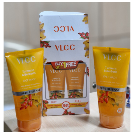 VLCC Serum Face Wash